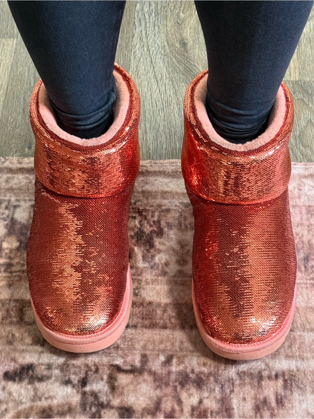 UGG Rose Gold Mini Mirror Ball Sequin Short Classic Boots in Starfish Pink Sz 10